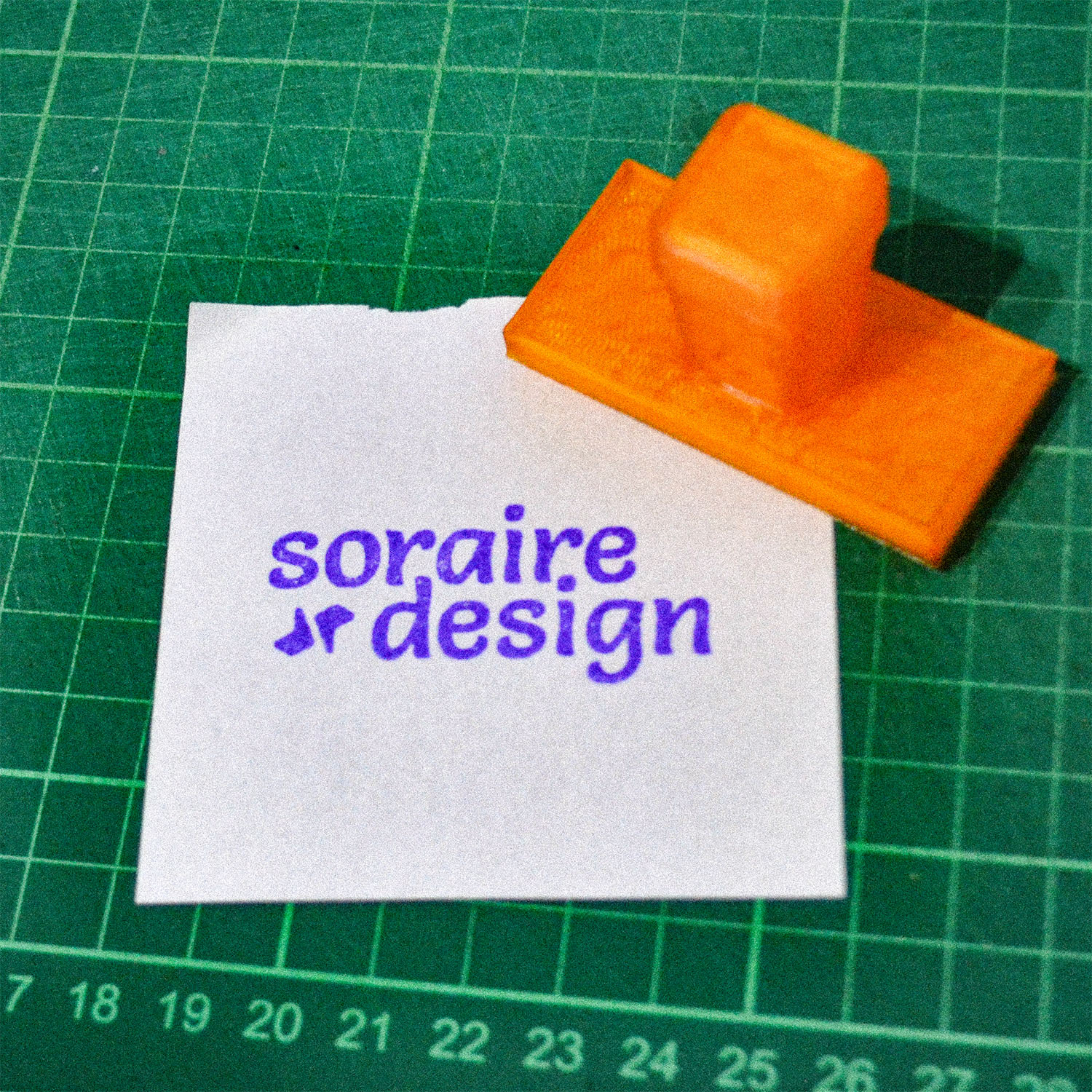 Sello de goma personalizado Soraire Design tinta