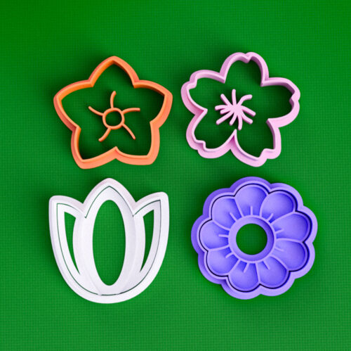 Set x4 Flores simples 5 cm - Cortantes y sellos 3D Soraire Design Ceramica Masa Pasteleria
