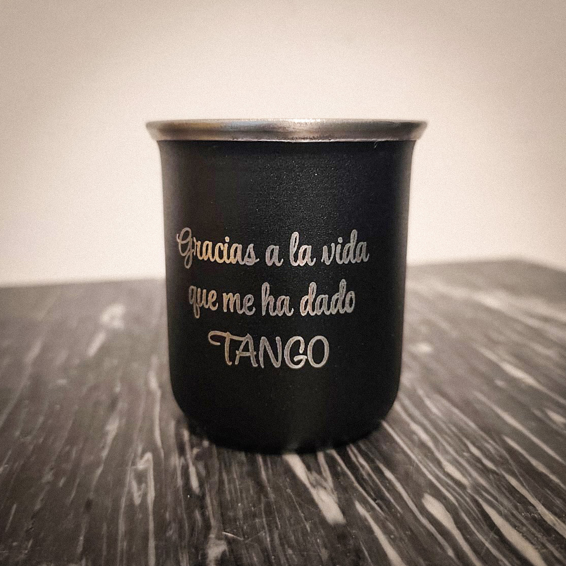 Mate termico grabado negro laser Soraire Design Personalizado Tango Pugliese DArienzo