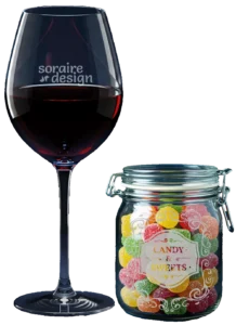 Frasco y Copa de vino Grabado y corte láser Soraire Design