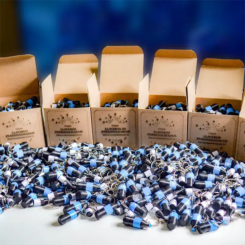 Llaveros LuckRa 3D personalizados empresas eventos merchandising diseño (18)