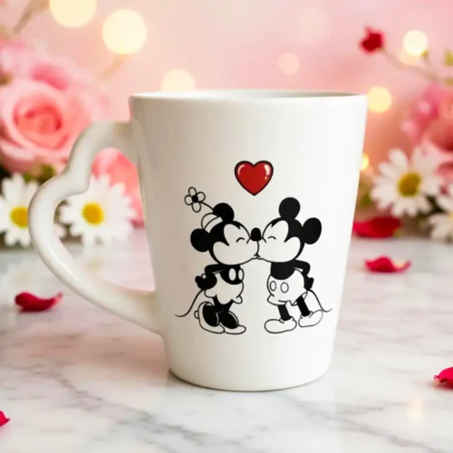 Taza cerámica blanca conica asa corazón Mickey y Minnie Beso Perzonalizada Soraire Design Disney